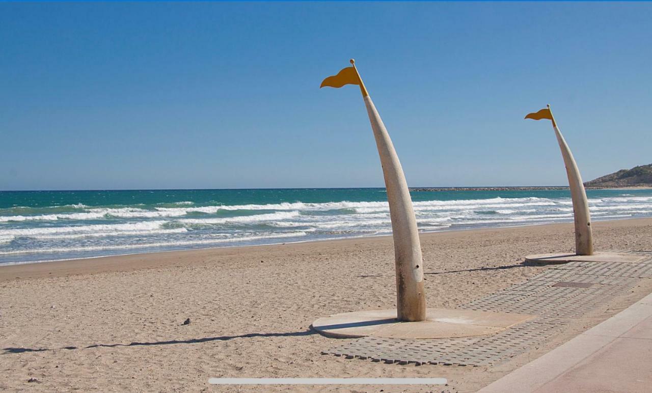 Super Apartamento En Playa De La Pineda Luaran gambar